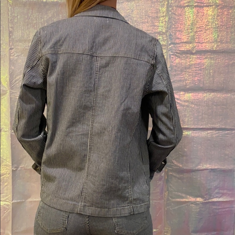 Striped Set - Picture 4 of 5